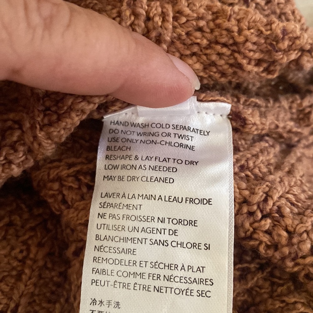 Free People from Bloomingdale’s great brownish color knitted cropped sweater - Picture 13 of 13